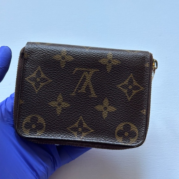 Louis Vuitton Zippy Coin Purse - Picture 2 of 15